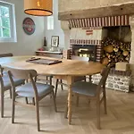 Semesterbostad Charmante Proche Village *