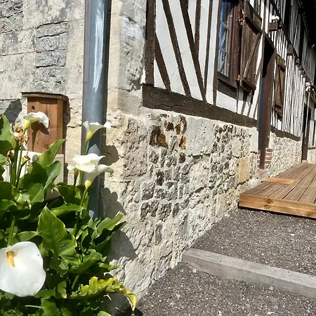 Semesterbostad Charmante Proche Village *