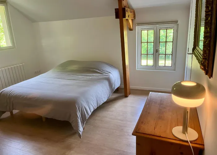 Charmante Proche Village Bonnebosq